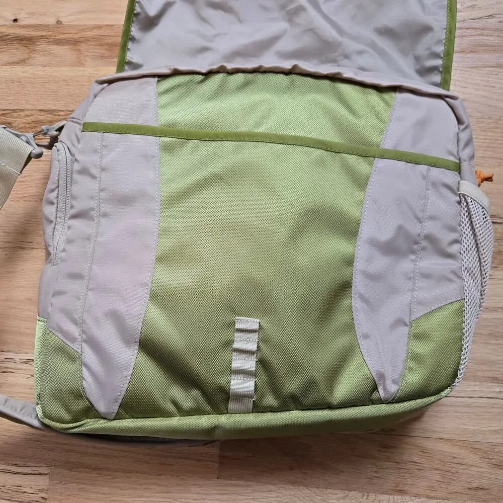Kelts Kids Diaper Messenger Bag Green Changing Pad